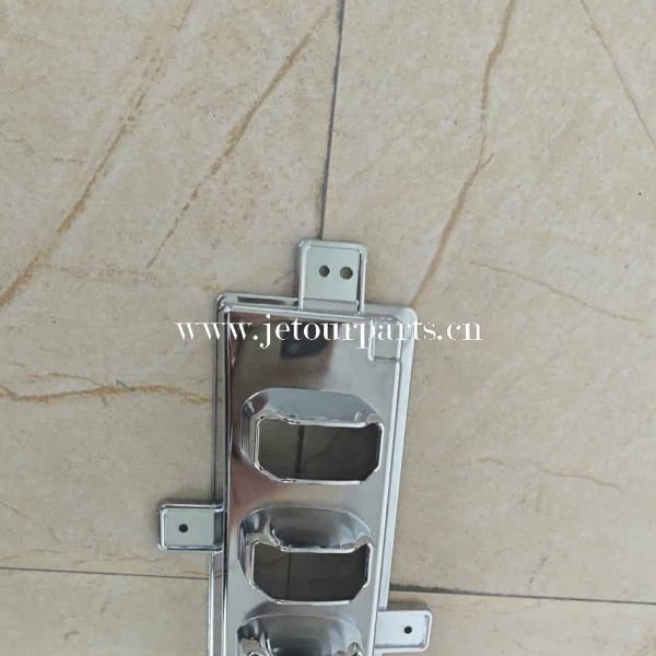 F18 4499010wd, garniture argentée, feu de jour gauche 1175